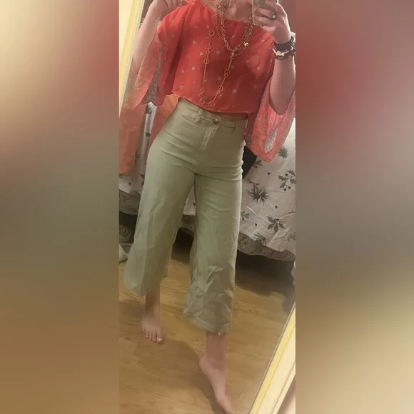 Green Billabong flared pants - Picture 2 of 10